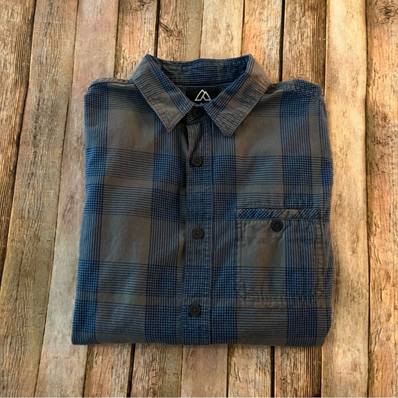 Alpine design mens long sleeve plaid button down shirt | size medium - Picture 9 of 11